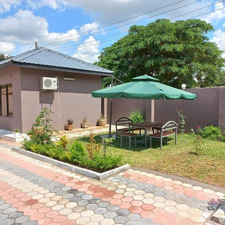 Kasuda Rooms - Cosy Self Contained Rooms Livingstone Exterior photo