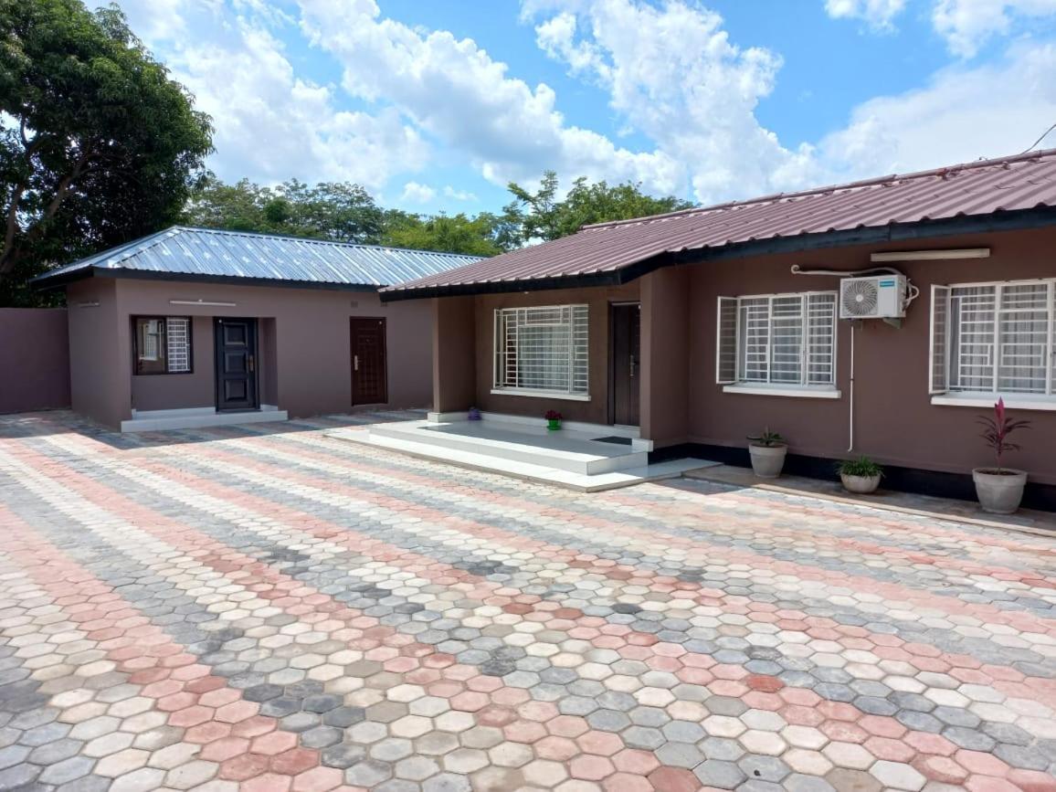 Kasuda Rooms - Cosy Self Contained Rooms Livingstone Exterior photo